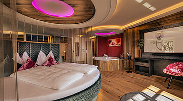 Cosy suite with a hot tub at the Adults Only Hideaway Hotel Winzer