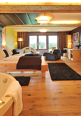 Suite Harmonie mit Whirlpool im Adults Only Hideaway Hotel Winzer
