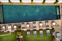 Naturpool im Außenbereich des Wellnesshotel Winzer