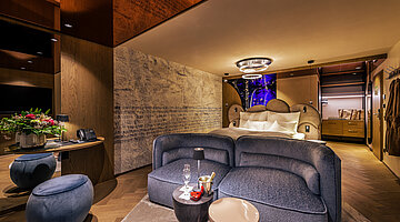 Gemütliche Sitzgelegenheit im Doppelzimmer Spa Deluxe im Hotel Winzer