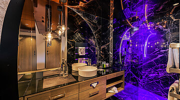 Luxuriöses Badezimmer im Doppelzimmer Spa Deluxe im Hotel Winzer
