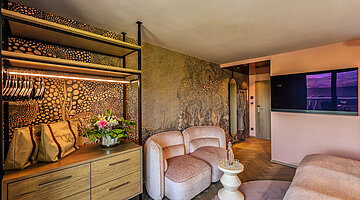 Garderobe im Doppelzimmer Spa im Kuschelhotel Winzer